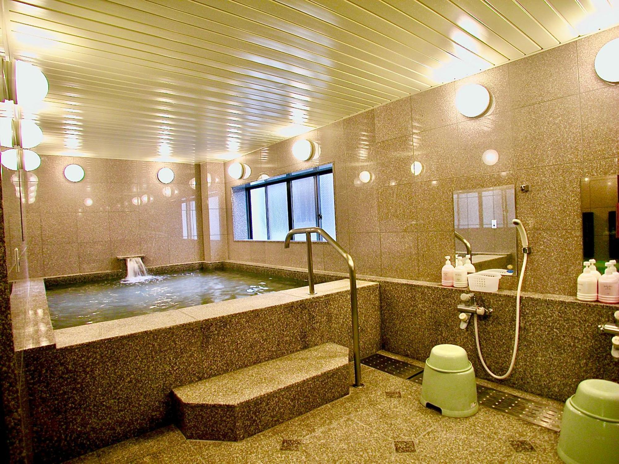 Okayama Ekimae Universal Hotel Esterno foto
