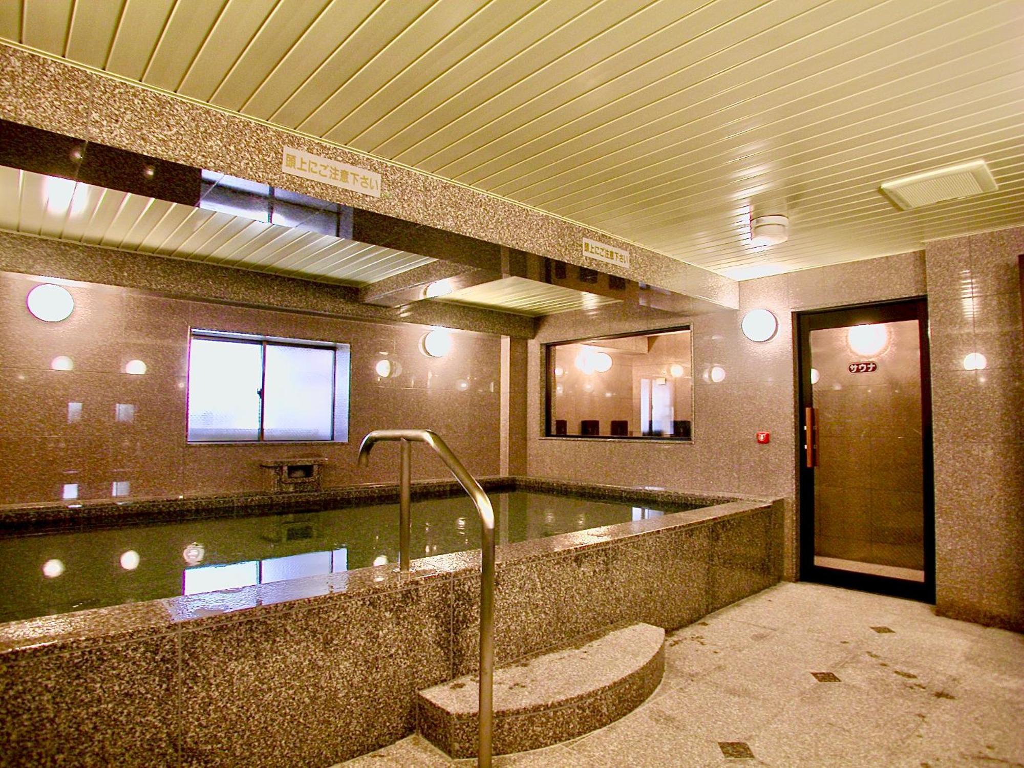Okayama Ekimae Universal Hotel Esterno foto